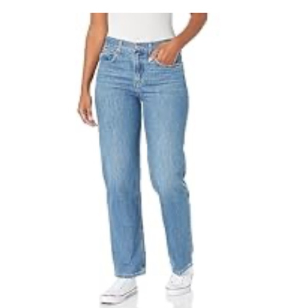 NWT Levi’s Low Pro Straight Jeans